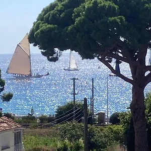  Alloggio in famiglia Sea View Room, Balcony & Private Bathroom,
